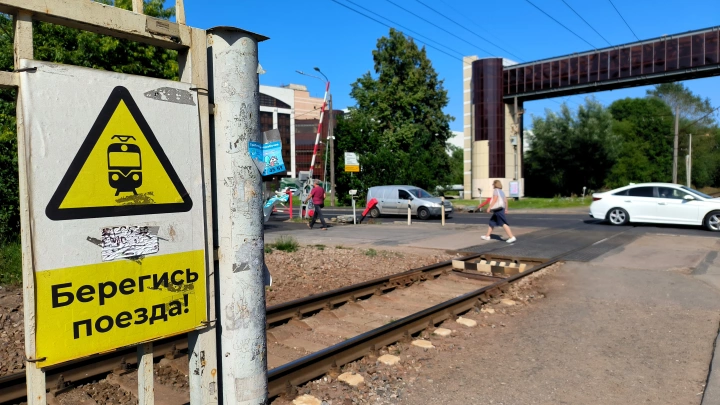 В Москве элекричка переехала переходившую пути девушку