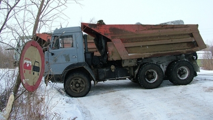 В Новосибирской области гибель водителя КАМАЗа в ДТП попала на видео