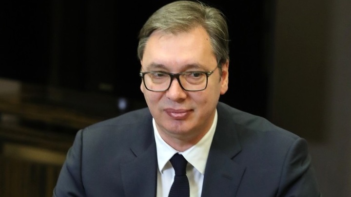 Сообщивший о "мировом грабеже" президент Сербии не смог снова выступить перед публикой Сообщивший о "мировом грабеже" президент Сербии не смог снова выступить перед публикой