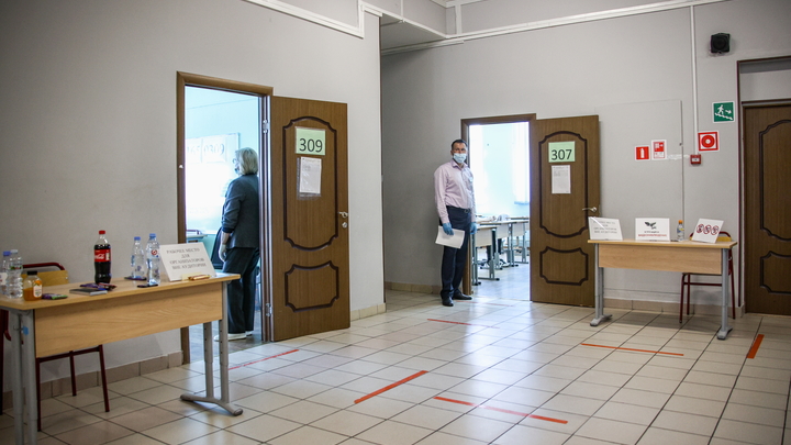 В краснодарской школе кабинет для третьеклассников оборудовали в коридоре