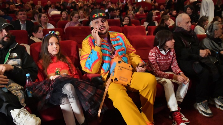 Детка из элиты устроила безобидное шоу? Русским пора приготовиться к худшему