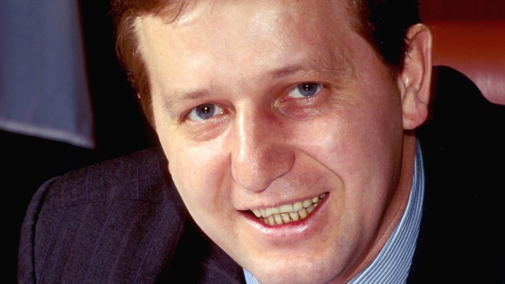 Бежавший из России экс-вице-премьер отменил русских: Народ умер