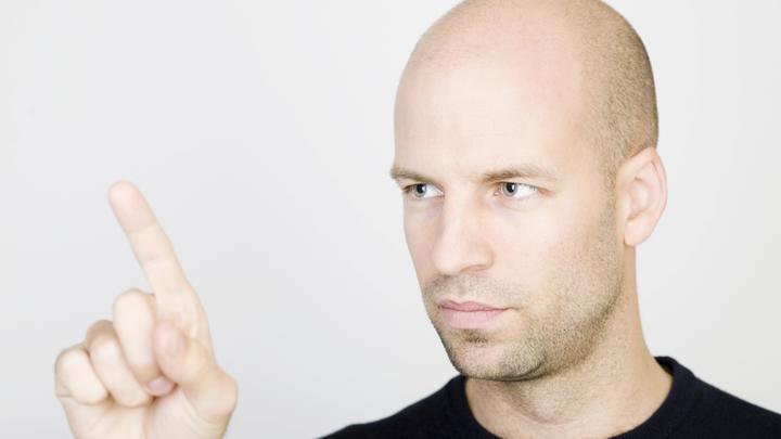 COVID-19 ни при чём. Почти: Врач объяснила облысение у переболевших