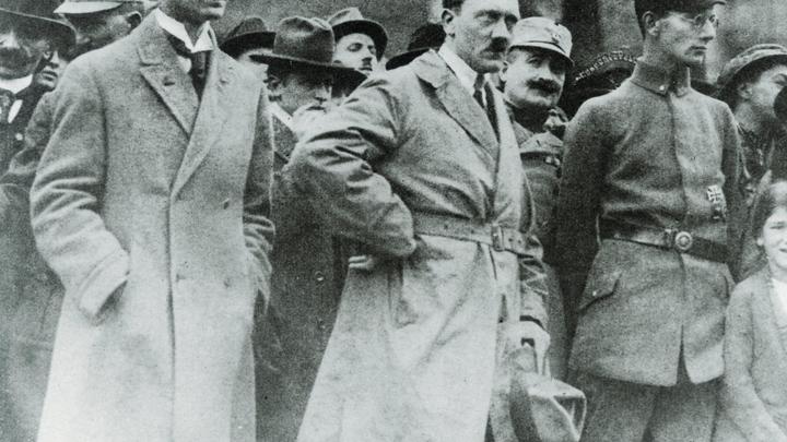 Белый дом переписал историю: 79 лет назад США и украинские союзники вместе сражались со Сталиным. История одного дипфейка