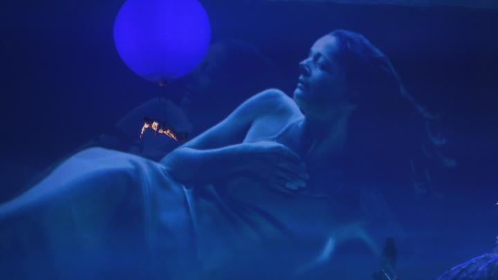 Молодая акробатка обхитрила миллиардера. В Сети смеются: Она сорвала джекпот