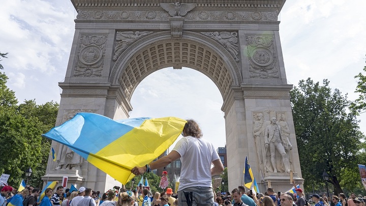 Простой пример коллективного безумия на Украине: Дошли до сатанизма и каннибализма - Медведев