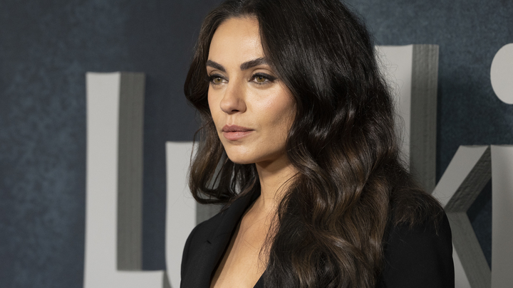 Она мыслит как москали: Украинцы набросились на Милу Кунис за русский борщ