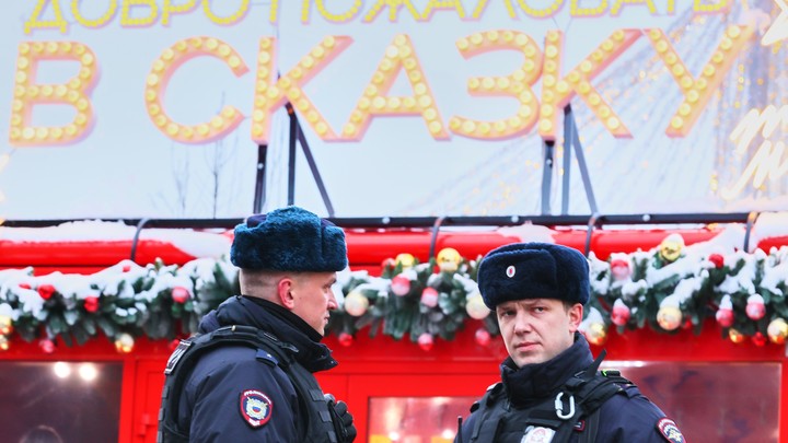 Полиция начала в Екатеринбурге спецоперацию по поиску детей, гуляющих без родителей
