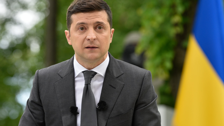 На новой награде Зеленского “За оборону Украины” заметили нацистскую символику