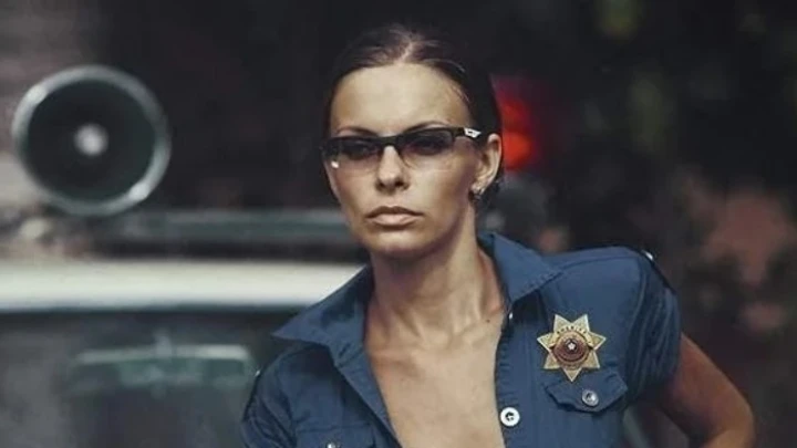 Украинский почетный консул в Доминикане потеряла работу из-за откровенных фото