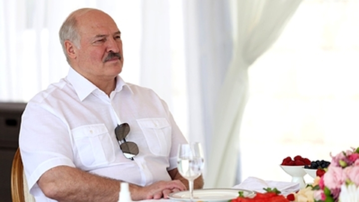 Президент Белоруссии рассказал о ненависти к деньгам и безразличии к “яхте в Монако”