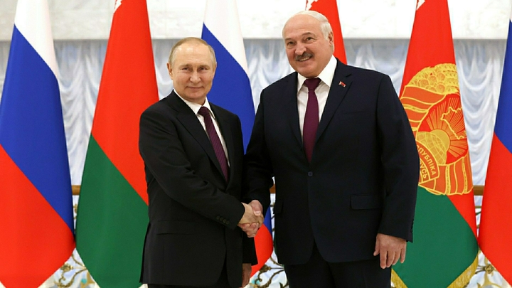 Путин и Лукашенко провели телефонный разговор в воскресенье вечером - белорусский источник