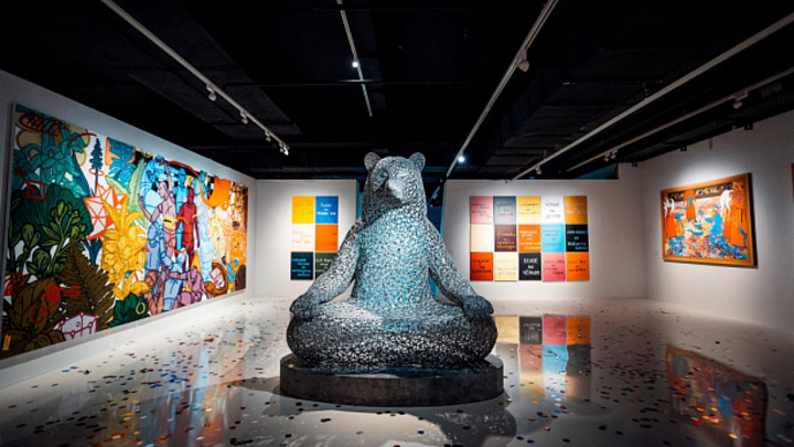 Здесь можно немножко впасть в детство: В медиацентре Зарядье открылась Новая красивая выставка