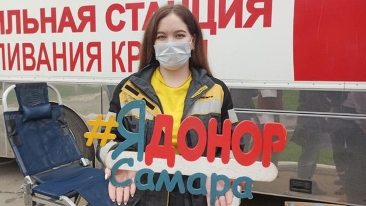 В Национальный день донора почти 400 жителей губернии сдали кровь