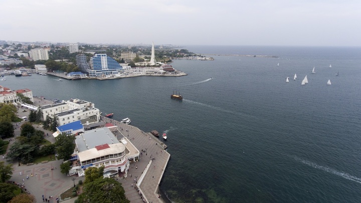 Обстановка спокойная, просто учения: Губернатор Севастополя объяснил громкие звуки в городе