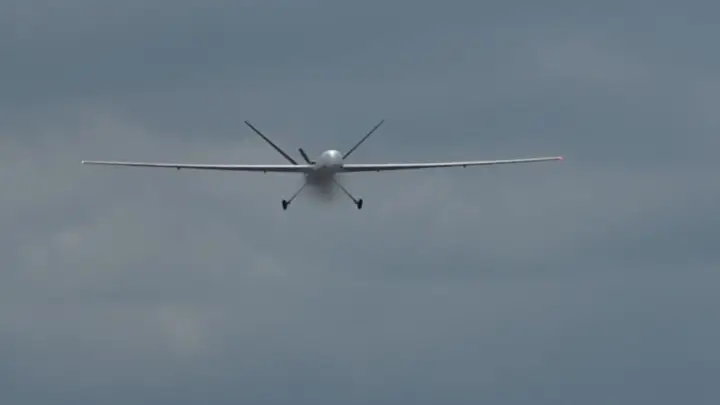 Появилось первое видео дрона Иноходец с ракетой Бандероль