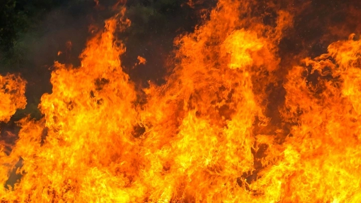 В Ростове после атаки ВСУ загорелось промпредприятие