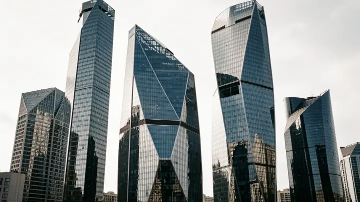 Дебоширы пригрозили взорвать башню в Москва-Сити