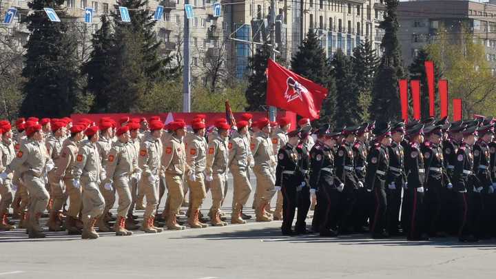 В Новосибирске прошёл военный Парад Победы: Рассказываем, как это было