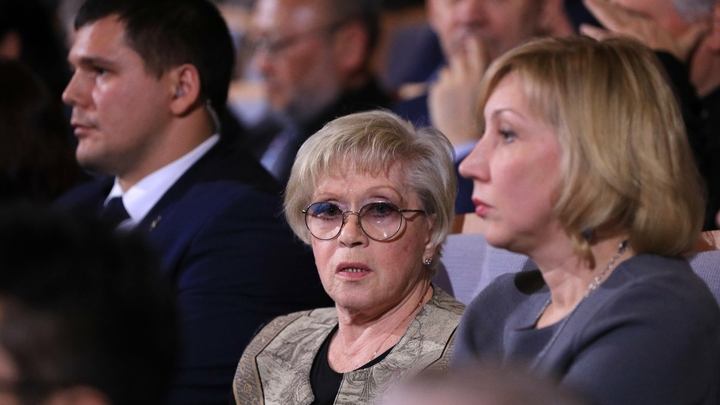 Я бы хотел у неё поучиться: Как Путин, Медведев и Боярский поздравили Алису Фрейндлих с юбилеем