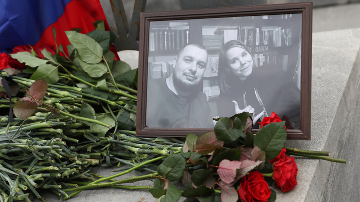 На прощании с Владленом Татарским помимо орденов были замечены знаковые предметы