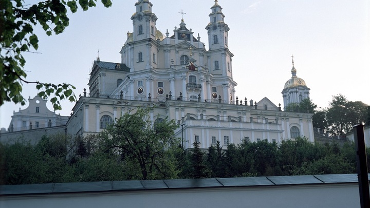 Киеву не удалось взломать крепость Русского Православия: Паломники пошли в обход