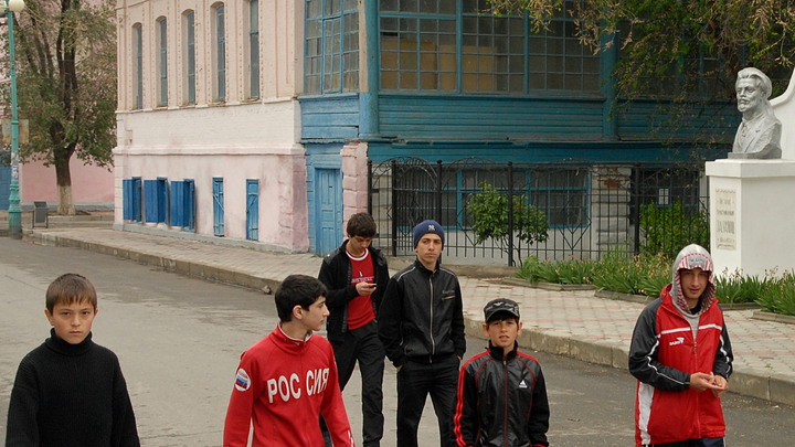 Школьники из Ленобласти устроили гоп-стоп в подворотне и ограбили 9-летнего мальчика