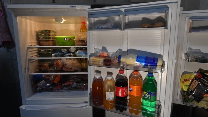 Зачем русские оставляют в холодильнике монету и стакан: Сенсация из ЕС, о которой не знают в России