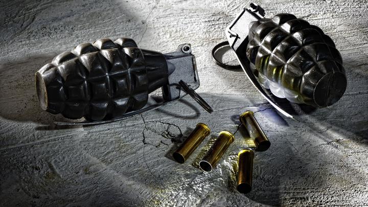 В Новосибирске пьяный мужчина угрожал взорвать гранату в квартире