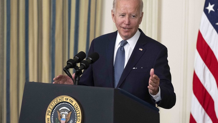 Байден проиграл всем. Каникулы президента США подсчитали в днях