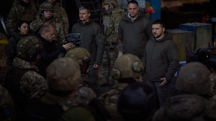Зеленский объяснил нежелание выводить войска из Бахмута