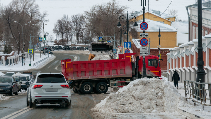 В Самаре выявили свыше 100 нарушений при организации уборки снега