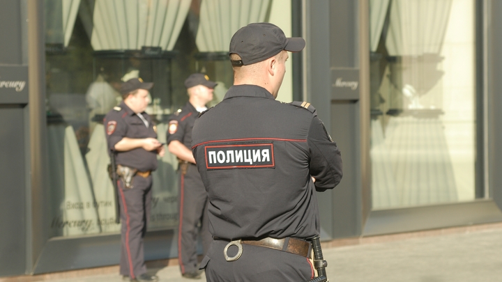 Кровавая футболка стала уликой по делу об убийстве полицейского в метро