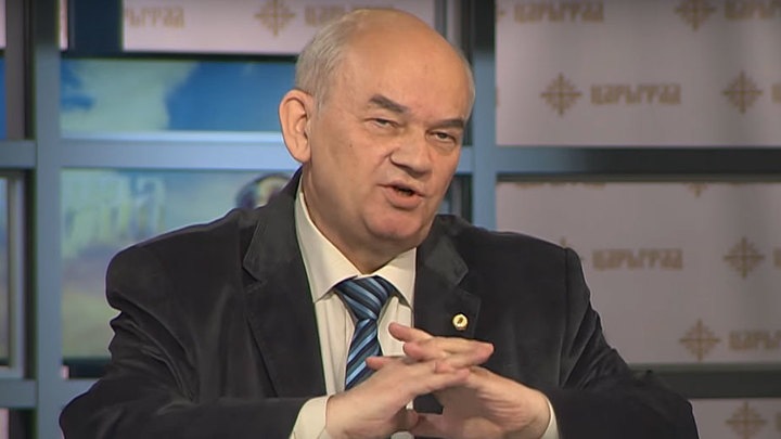 Отказали почки и лёгкие. Кома: Умер профессор, предсказавший поражение либералов в России