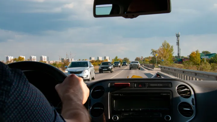 Не всегда указаны риски: Нарколог Шуров предложил маркировать опасные для водителей лекарства