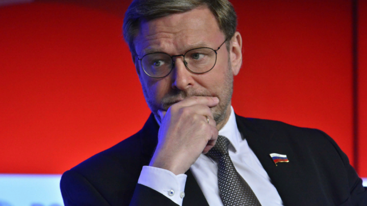 Вице-спикер Совфеда озвучил идеальную стратегию для возвращения беглецов в Россию