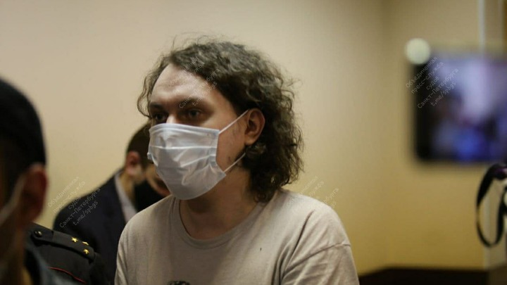 «Пел в нетрезвом виде»: Хованский частично признал вину по делу об оправдании терроризма