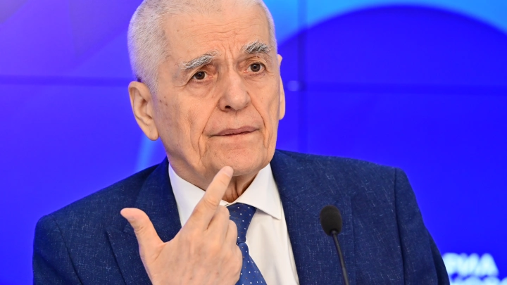 Геннадий Онищенко: геновариант коронавируса «Стратус» не спровоцирует пандемию