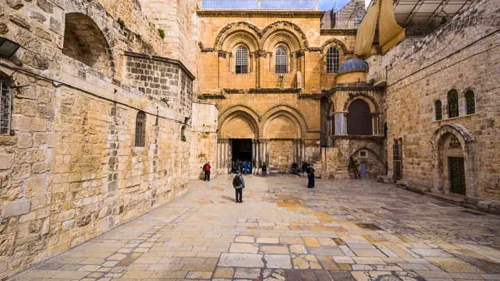 В Храм Гроба Господня ворвались арабы и устроили пляски