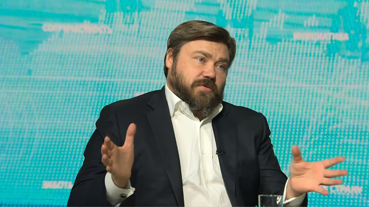 Потные ручонки вместо политики: Говоря о призывах убивать детей бойцов Росгвардии, Малофеев не сдержался