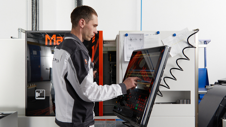 Сергей Собянин рассказал, как город поддерживает столичных производителей оборудования