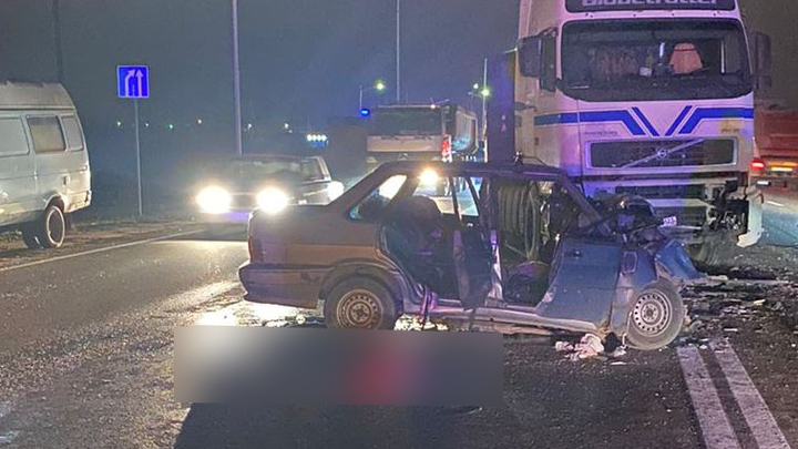 В Адыгее два человека погибли в ДТП с грузовиком