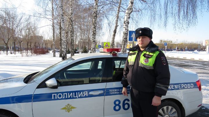 В Кемерове полицейский помог доставить в больницу младенца в критическом состоянии