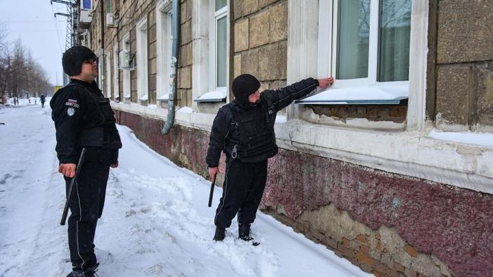 В Новосибирске неизвестные обстреляли административное здание