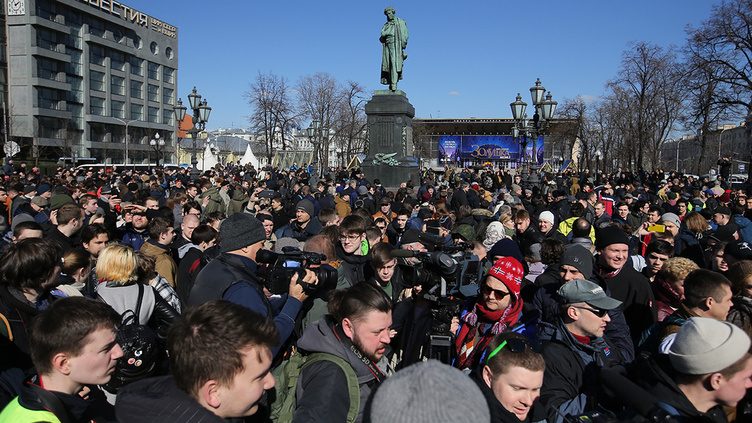Почему России не грозит цветная революция? Почему России не грозит цветная революция?