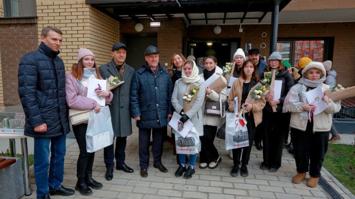 В Новосибирске 540 детей-сирот получили ключи от квартир в 2023 году