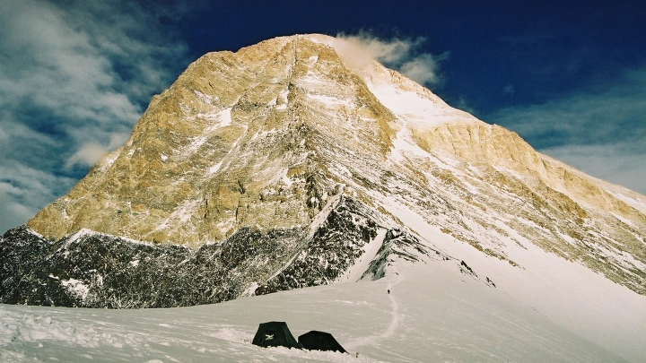 Крики Падаем!, а следом сильный удар: Пытавшийся спасти Наговицину альпинист впервые рассказал, что произошло у пика Победы