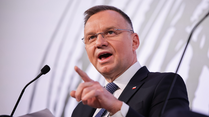 Президент Польши поехал в Африку рассказать о плохой России: Дуда посетит Кению, Руанду и Танзанию