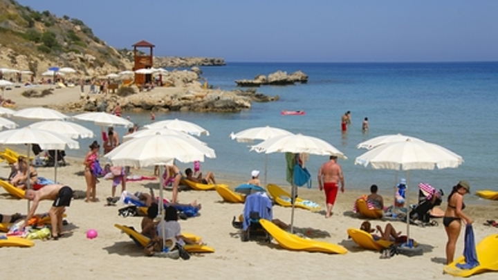 И тут узнаём, что нужен QR-код: Русская туристка столкнулась с неожиданной проблемой на Кипре