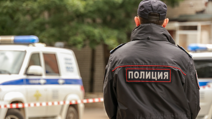 Брат нашел тела своих троих сестёр в квартире на севере Санкт-Петербурга